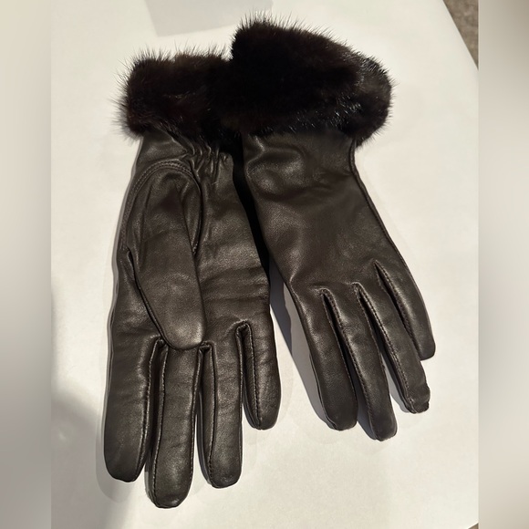 Women’s gloves brown Lambskin,  Cashmere lined, mink trim  NWT size M - Picture 1 of 3